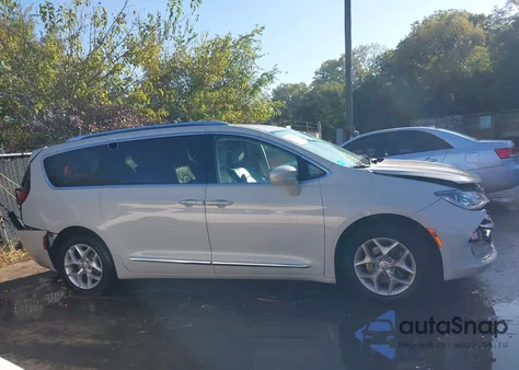 2017 Chrysler Pacifica Touring-L Plus из США, поврежденный, VIN 2C4RC1EG7HR603653